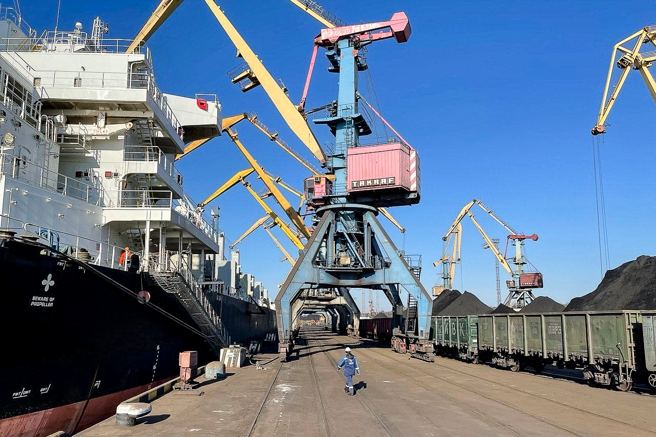Second shipment of coal arrives in Ukraine to meet demand
