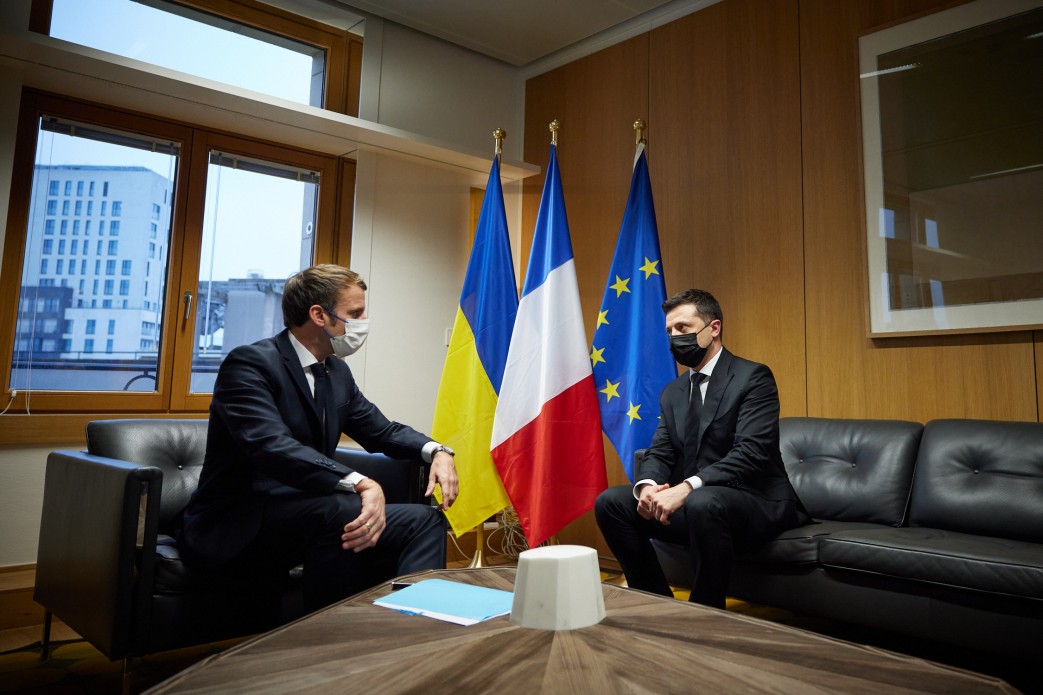 Zelensky meets Macron, Scholz on sidelines of Eastern Partnership summit in Brussels