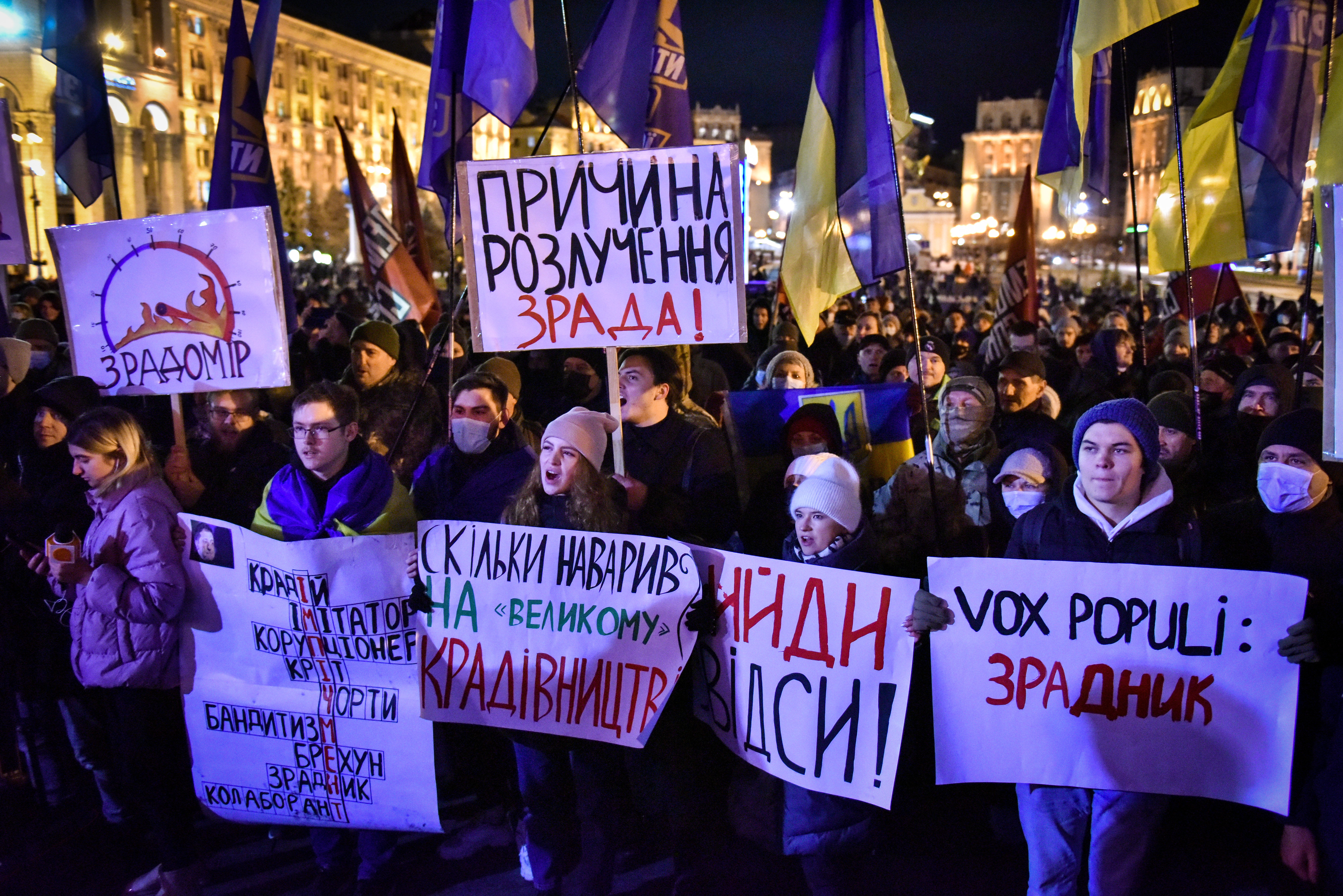 Thousands of protesters demand Zelensky’s resignation
