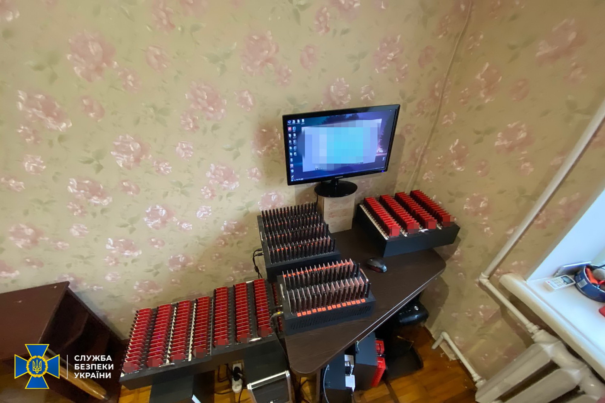 Security Service busts Russia-backed bot farm in Kherson Oblast