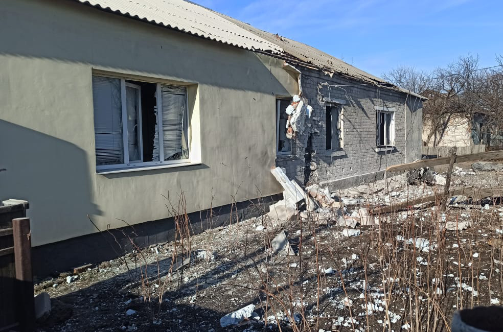 Russian-led militants shell 2 Ukrainian villages