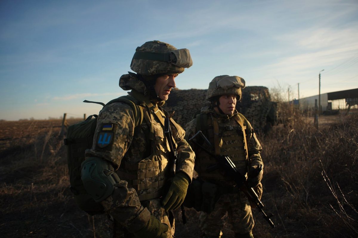 Nations expand defense aid to Ukraine as Russia threatens big war