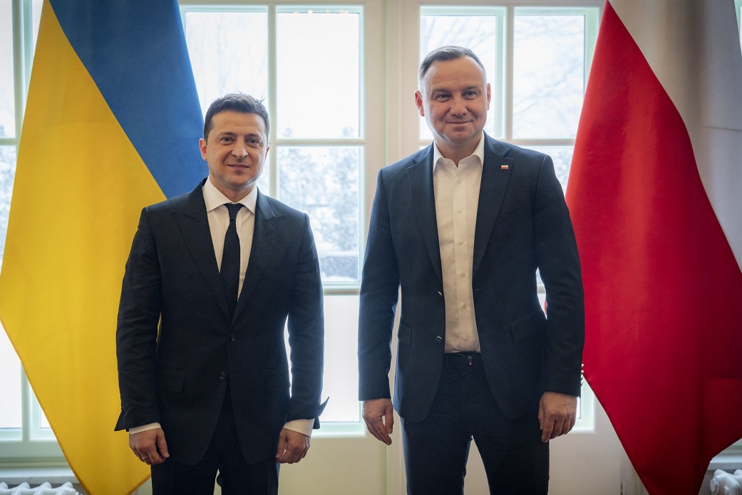 Poland pledges support to Ukraine in face of Russian threat
