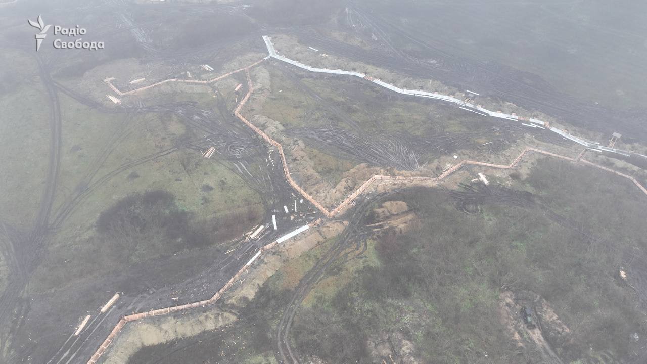 Aerial photos show Russian fortifications near Bakhmut, Donetsk Oblast