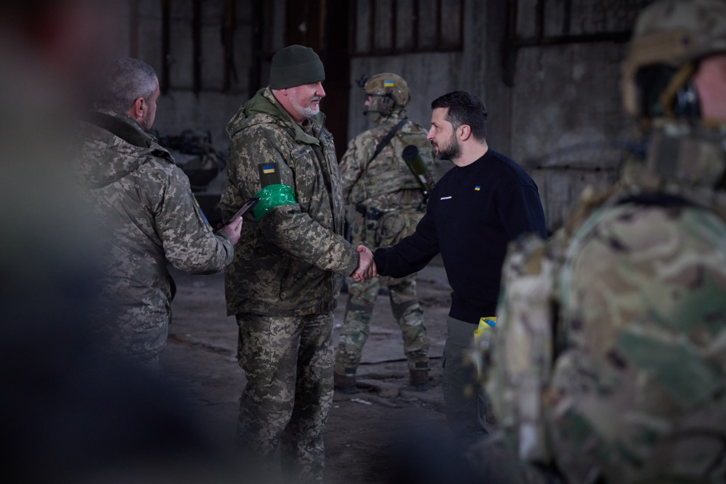 Zelensky visits soldiers on front line in Donetsk Oblast