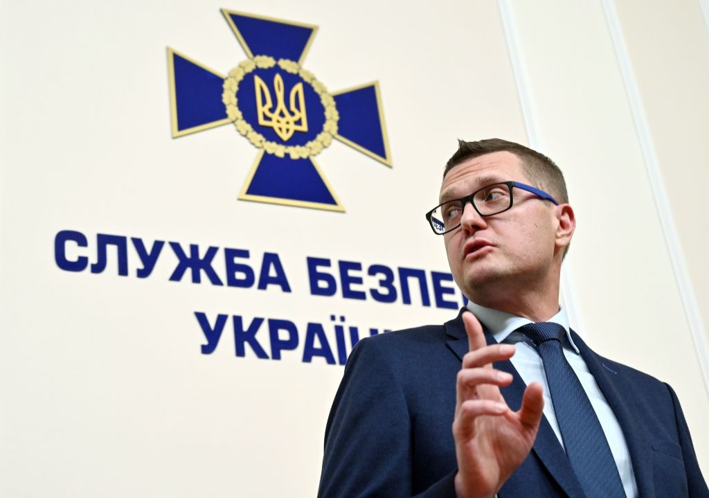 Explainer: What’s behind Zelensky’s public ousting of top officials