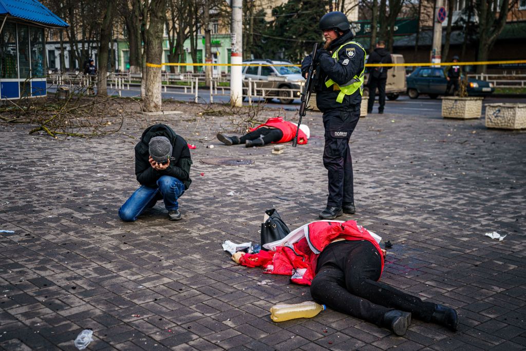 At least 10 killed in Russian attack on central Kherson