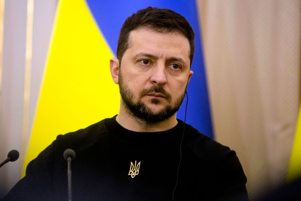 Zelensky: Ukraine needs 300-500 tanks