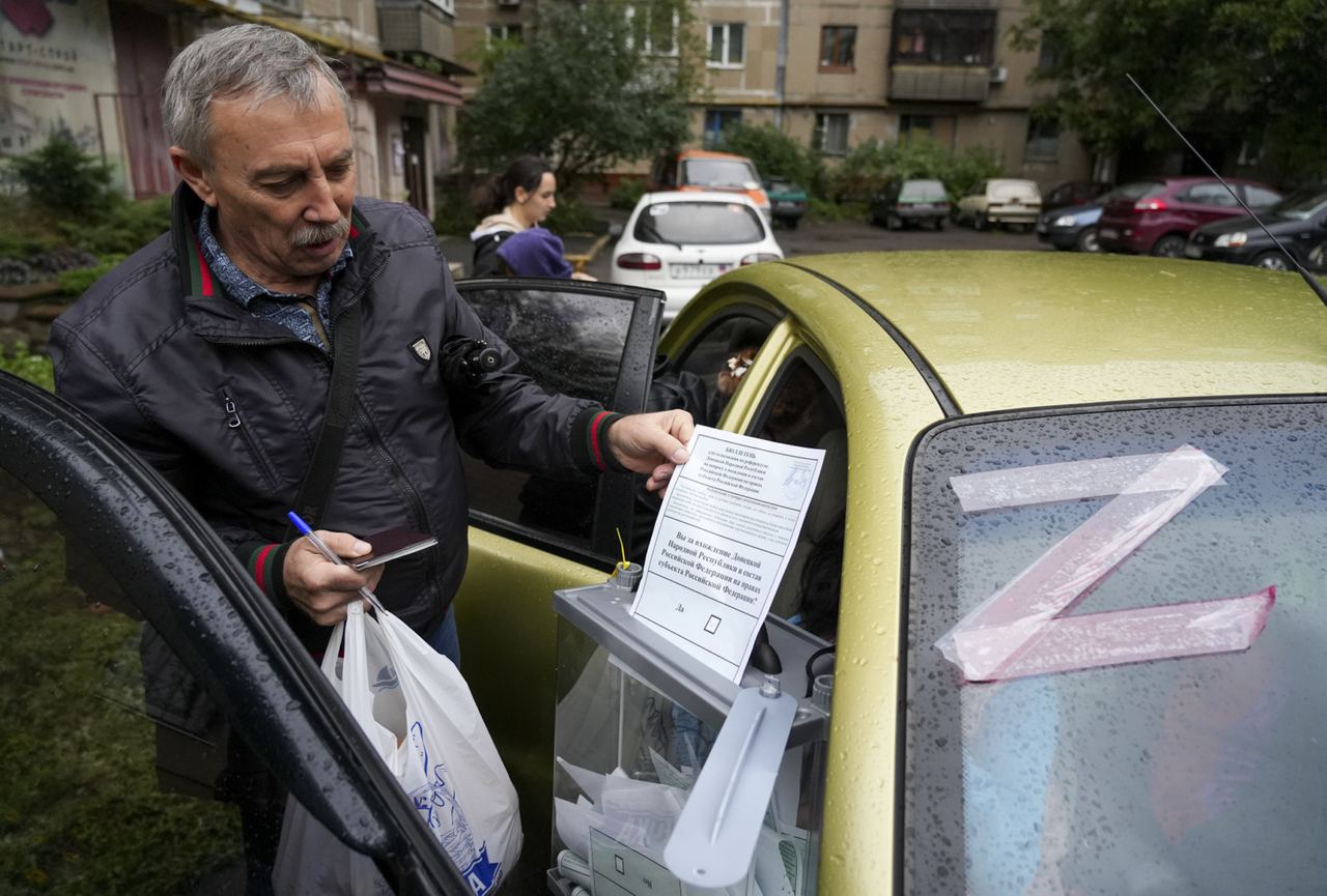 Ukraine war latest: Staged secession voting begins in 4 occupied regions