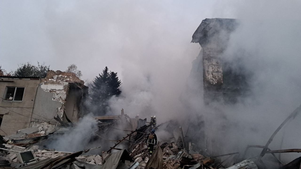 Governor: Russian missile strikes kill 1 in Zaporizhzhia