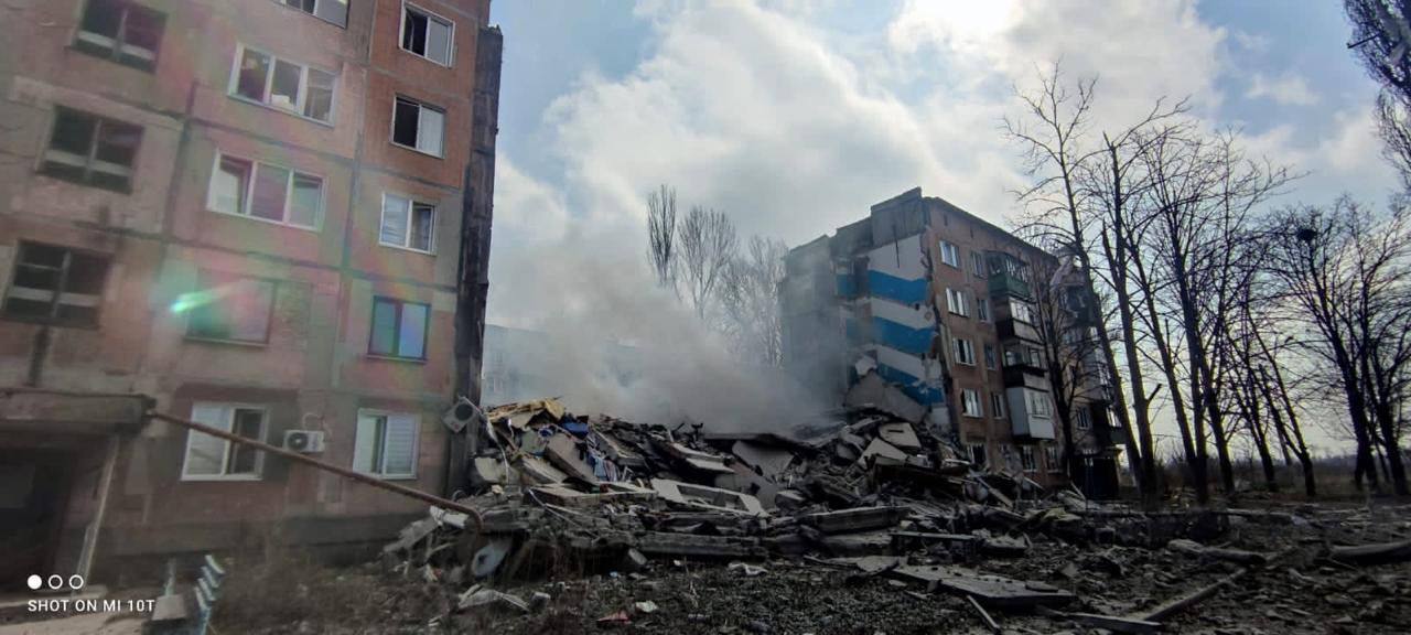 Yermak: Russian airstrike hits residential buildings in Avdiivka ...