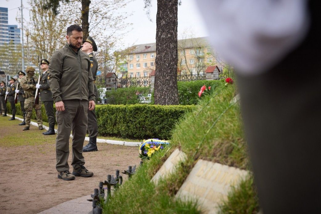 Zelensky honors memory of Chornobyl disaster victims