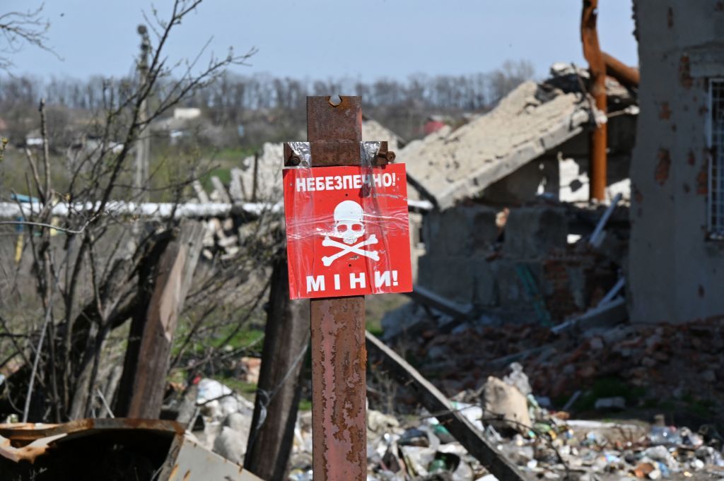 Official: Over 270 Ukrainians killed by mines, explosives during full-scale invasion