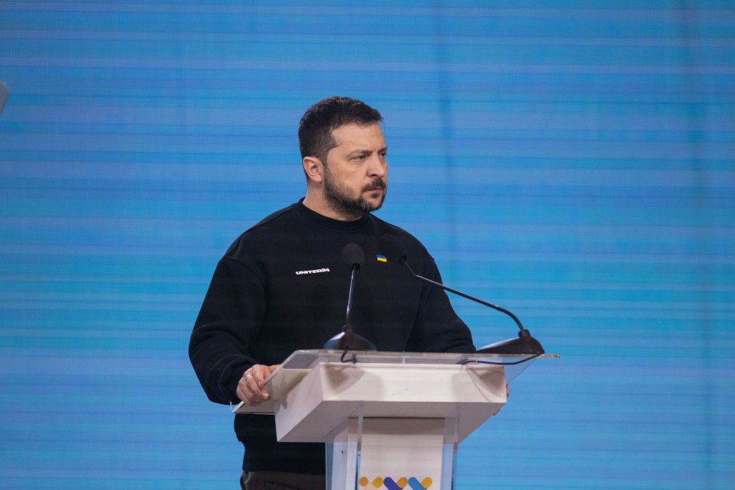 Zelensky: 'We won't delay counteroffensive' despite lack of F-16 jets