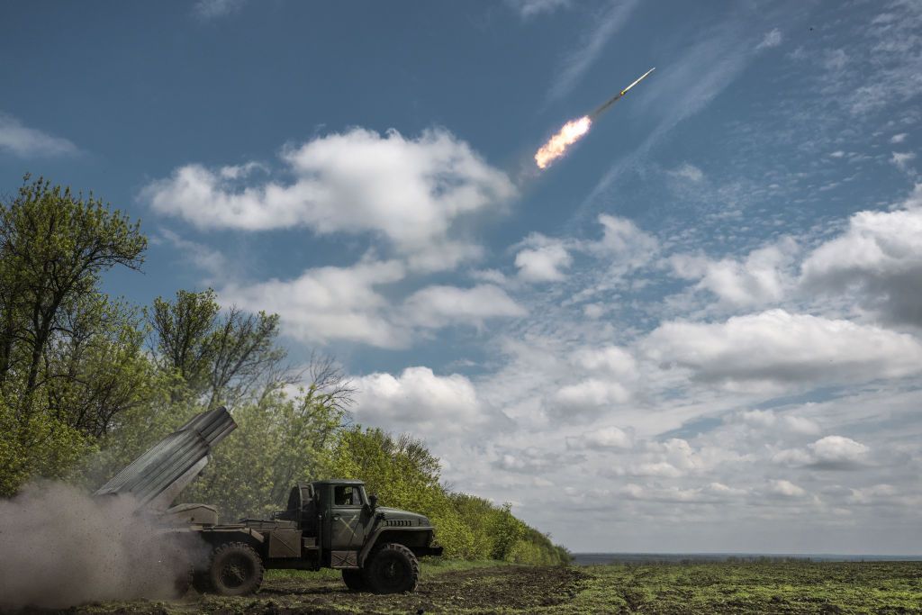 Ukraine war latest: 2 Russian commanders killed in Bakhmut as Ukraine ramps up counterattacks near the city