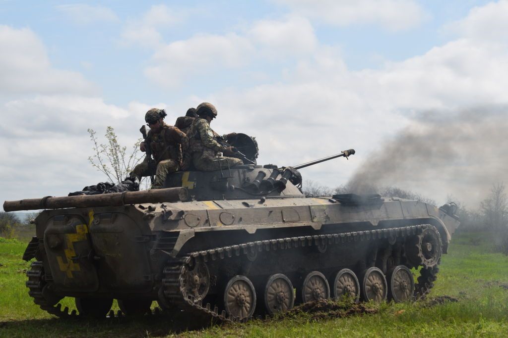 Ukraine strikes back around Bakhmut as Wagner reaches last streets in the city