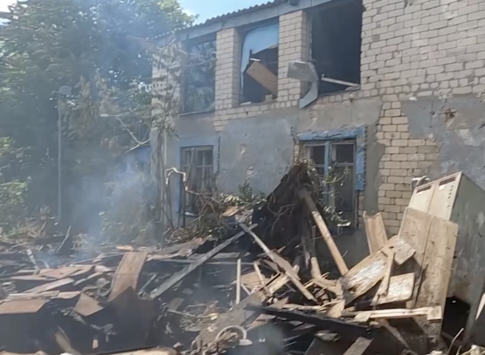 Governor: Russia hits relief center in Kherson, killing 2 civilians