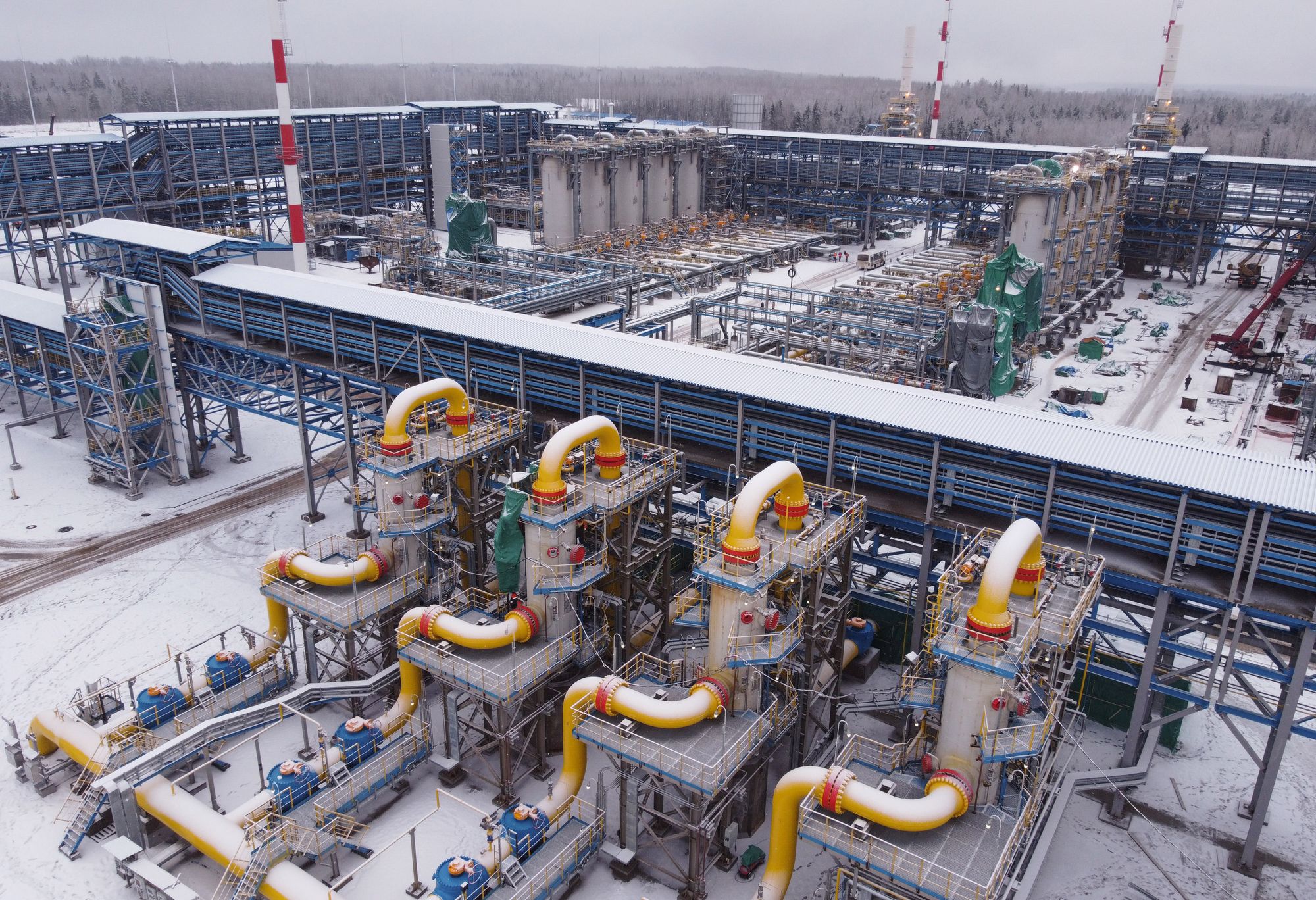 Gazprom reports gas production drop of 25%