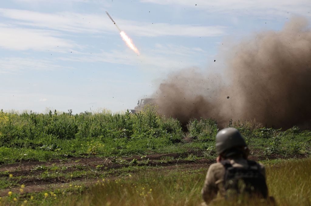 Defense Ministry: Despite heavy battles, Ukraine advances confidently