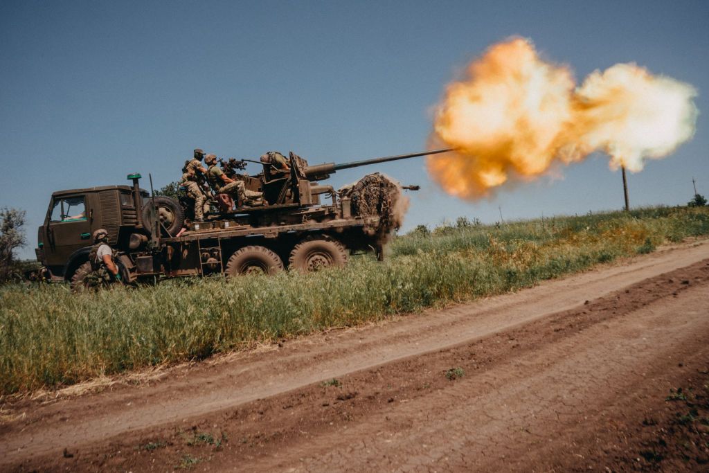 Defense Ministry reports escalation on Bakhmut front line, advances on southern flank