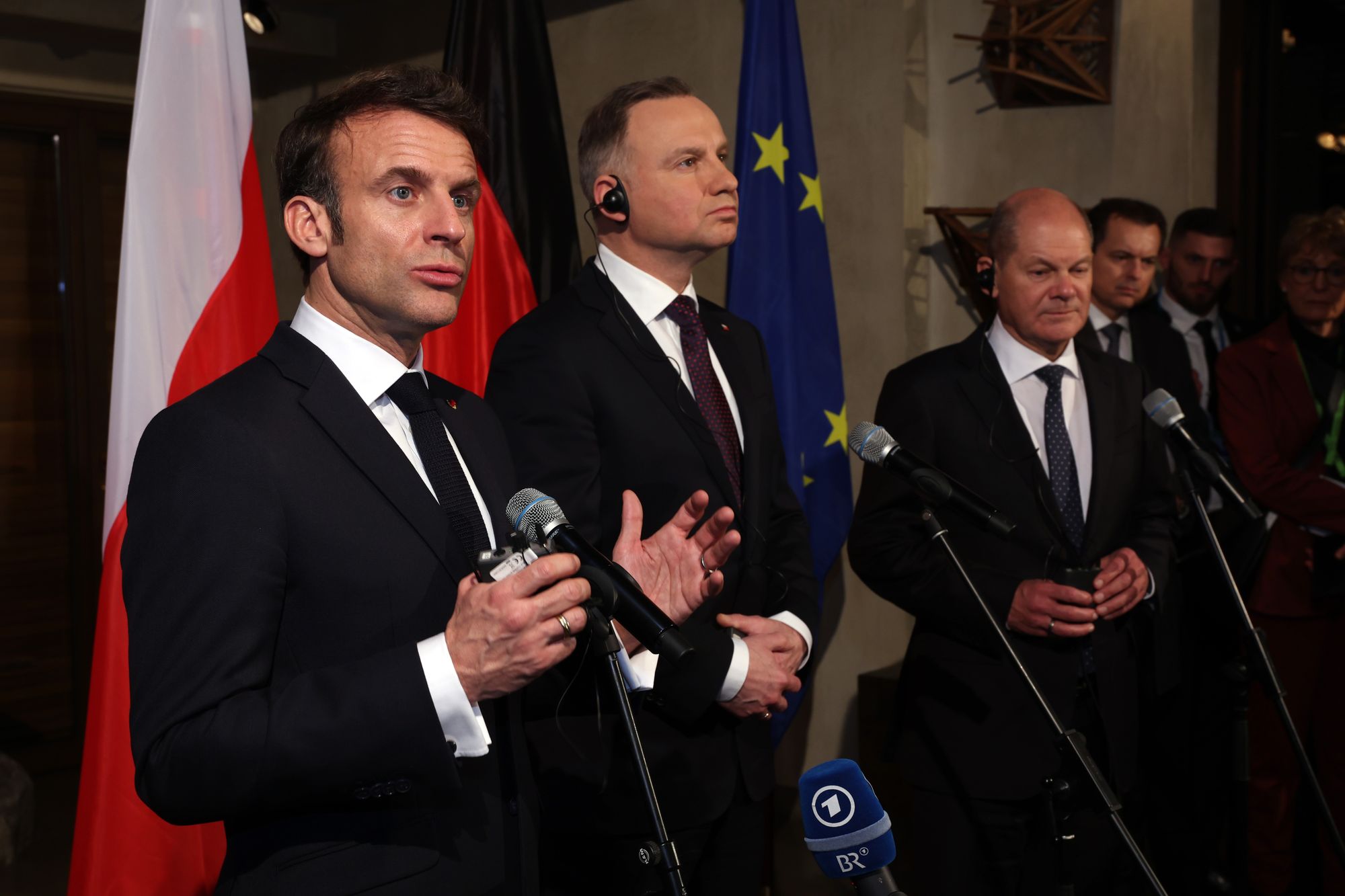 Politico: Duda, Scholz, Macron to meet in Paris, discuss security guarantees for Ukraine