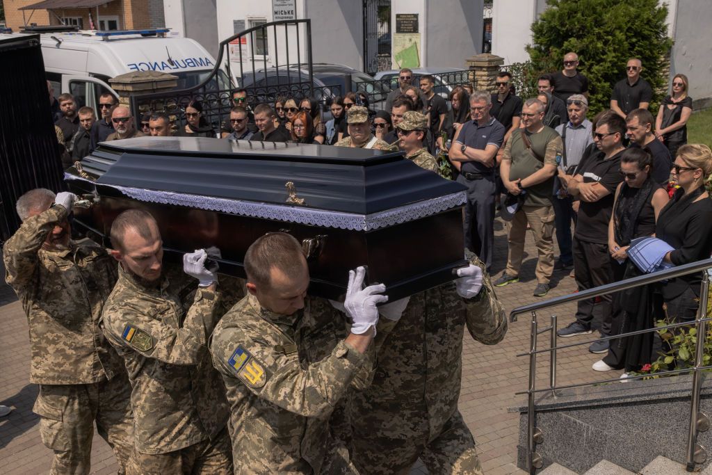 Ukraine retrieves bodies of 62 fallen soldiers