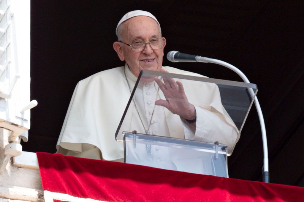 Pope Francis says Ukraine should have 'courage' to negotiate peace with Russia