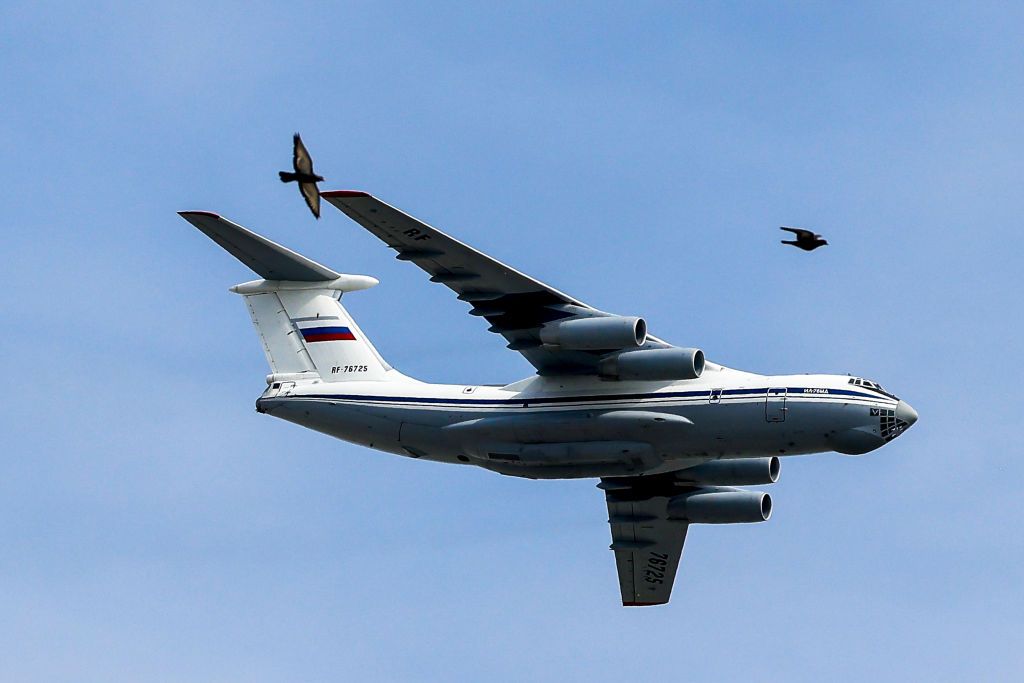 Аэропорт в Псковской области закрыт после заявления России о том, что удар беспилотника уничтожил военный самолет