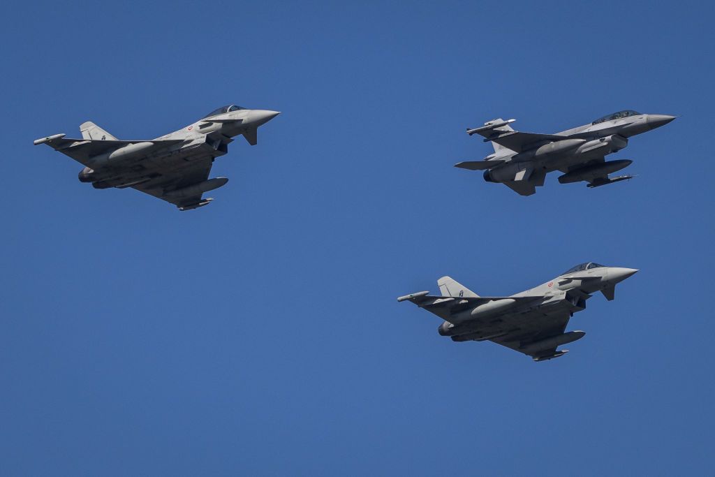 Air Force: F-16s can't defend Ukraine this fall or winter