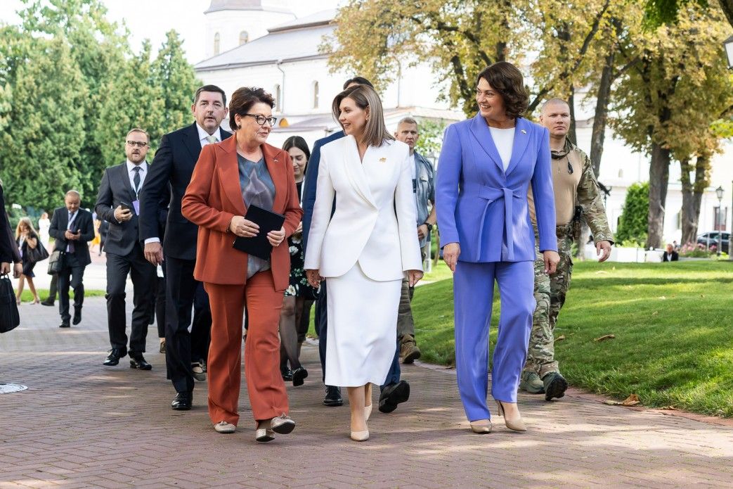 World's first ladies, gentlemen discuss mental health at Zelenska’s summit in Kyiv