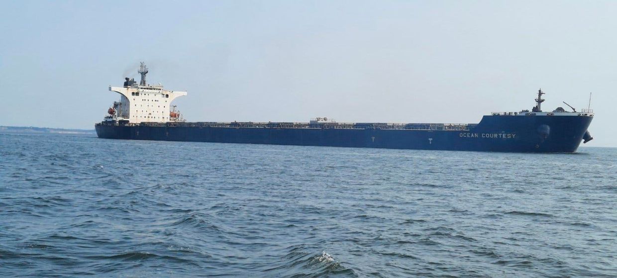 Two more merchant ships leave Ukrainian port through navy corridor