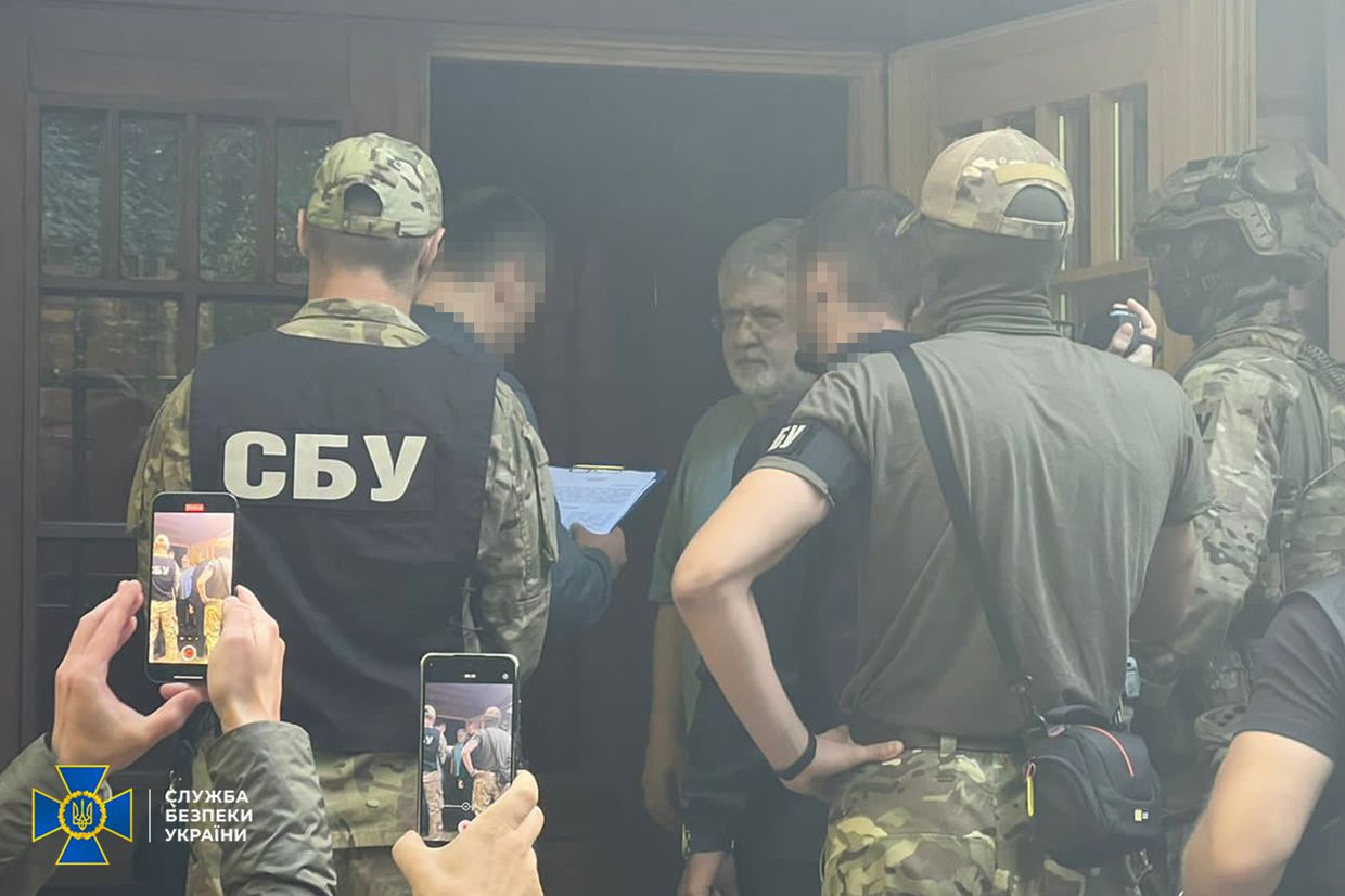 Zelensky thanks law enforcement after Kolomoisky arrest