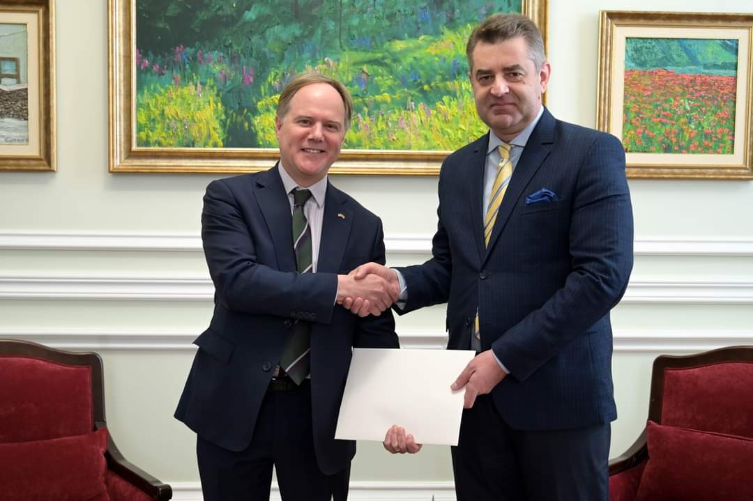 New UK ambassador begins his duty in Ukraine