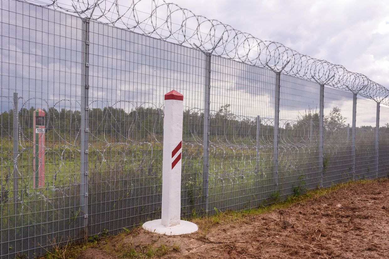 Latvia closes border crossing point with Belarus