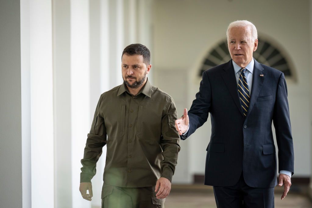 Putin will applaud if Biden doesn't attend Ukraine peace summit, Zelensky says
