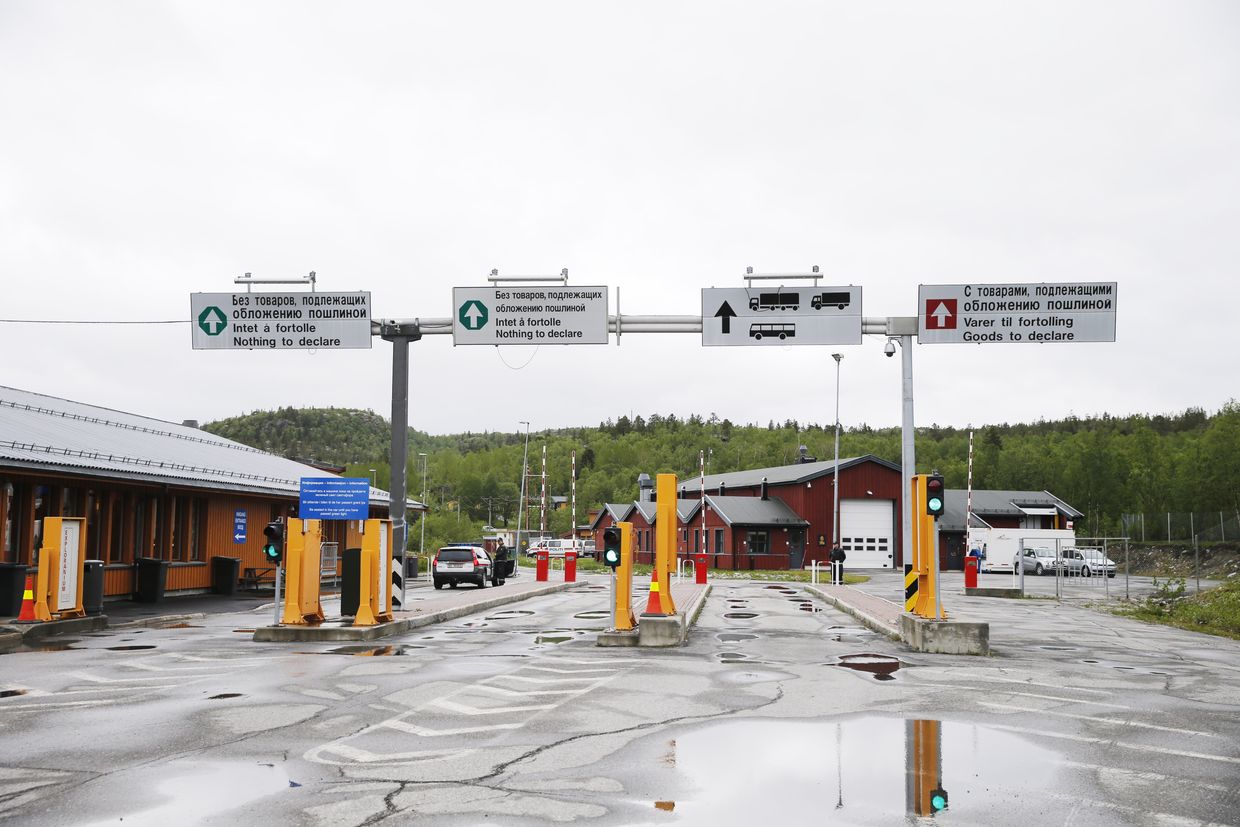 Norway restricts entry to Russian cars