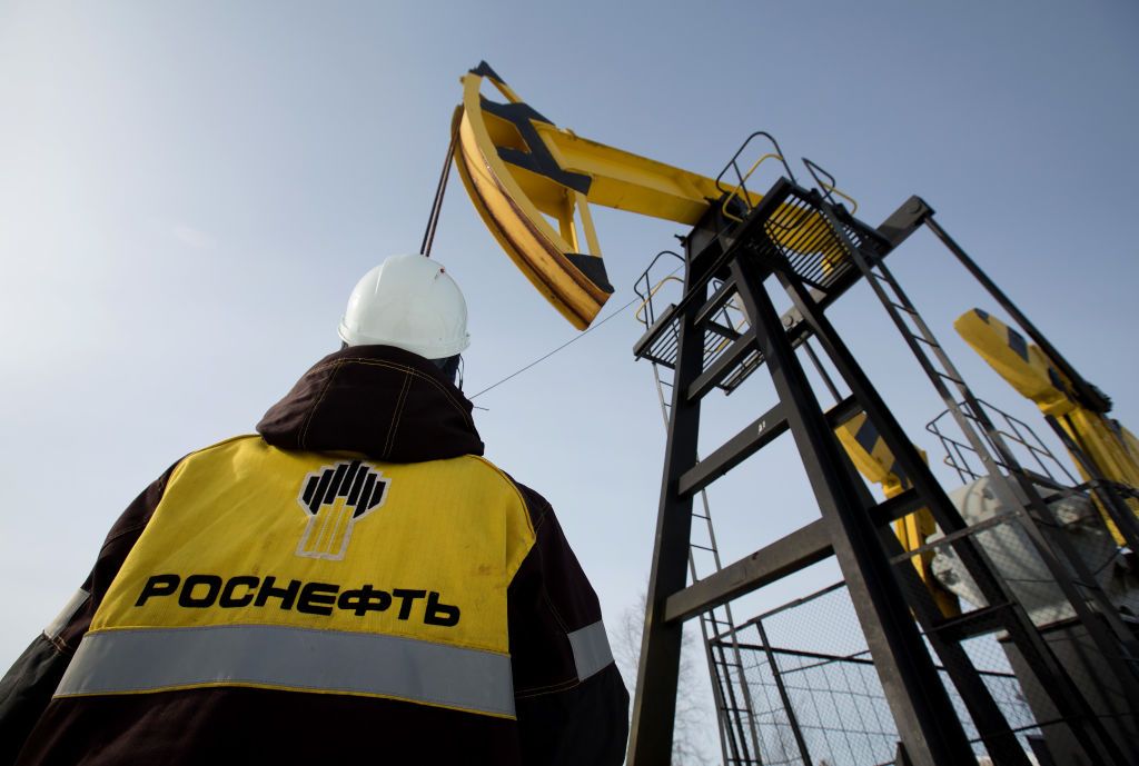 Opinion: Ratcheting up the pressure on Russia's oil revenues