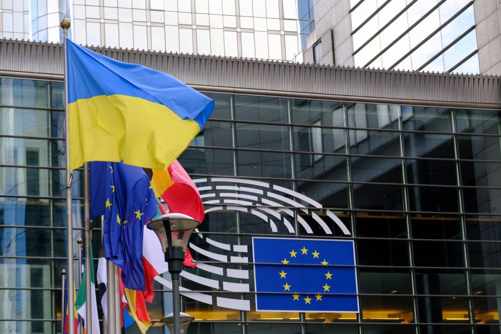 Poll: Only 5% of Ukrainians oppose joining EU, NATO