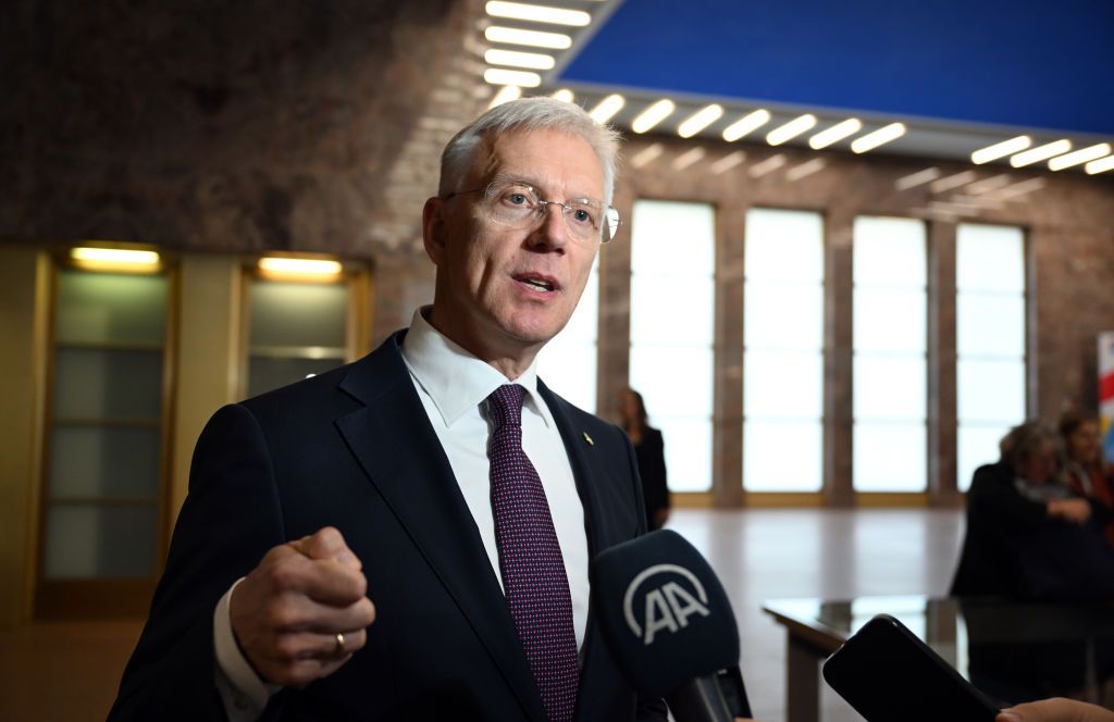 Latvia offers to help negotiate end to Polish border blockade