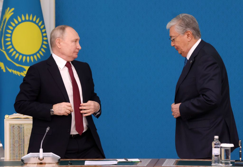 Russia, West fight for Kazakhstan as Astana plays both sides