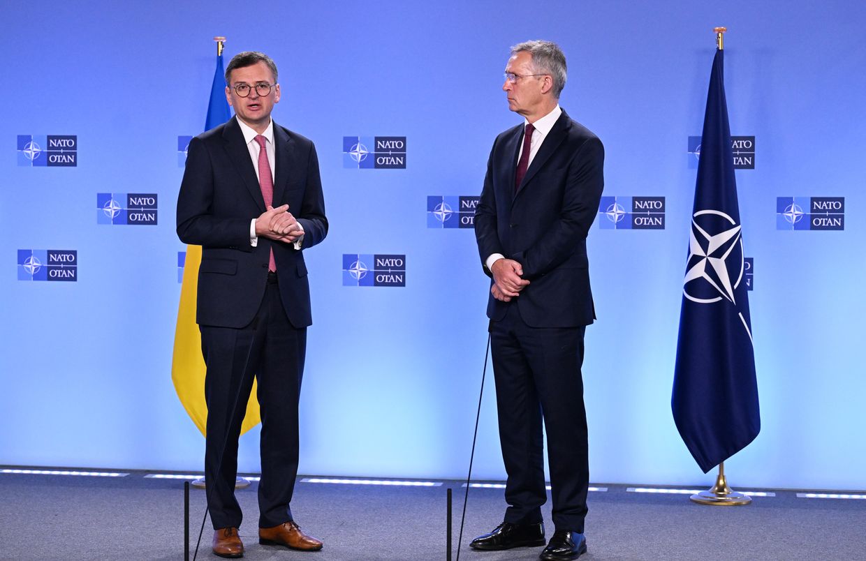 Kuleba meets with Stoltenberg, discusses Euro-Atlantic defense industry