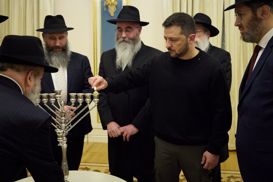 Zelensky congratulates Jewish leaders on first day of Hanukkah