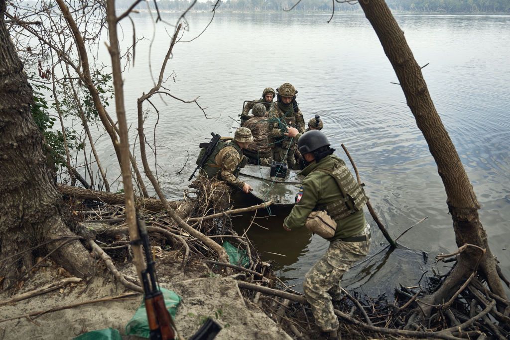 Ukrainian soldiers storming eastern bank of Dnipro fear their mission is hopeless