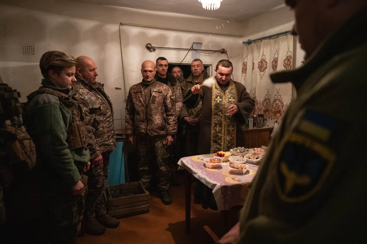 Christmas on the front line (Photos)