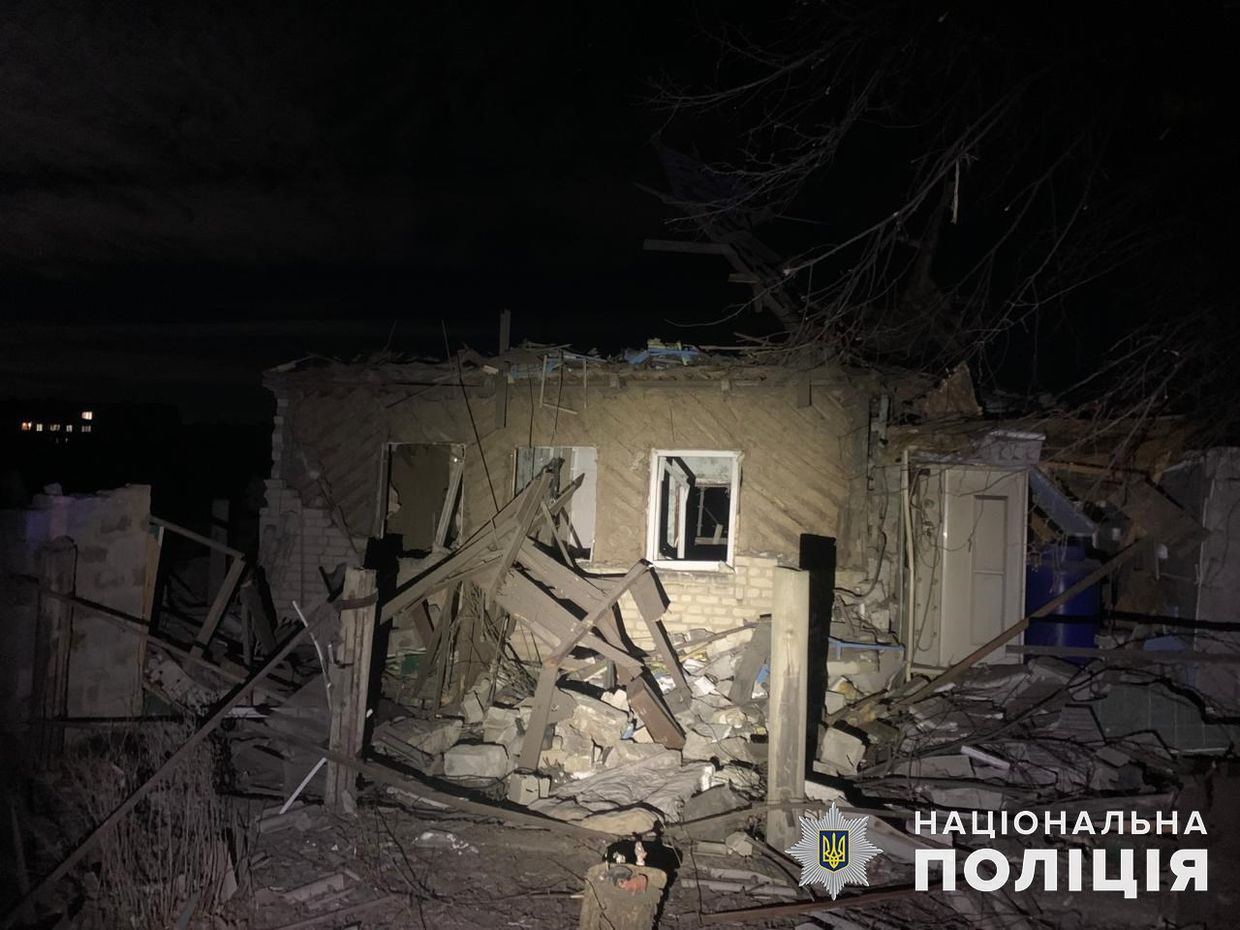 Police: 2 killed, 9 wounded in Russian attack on Hirnyk, Donetsk Oblast