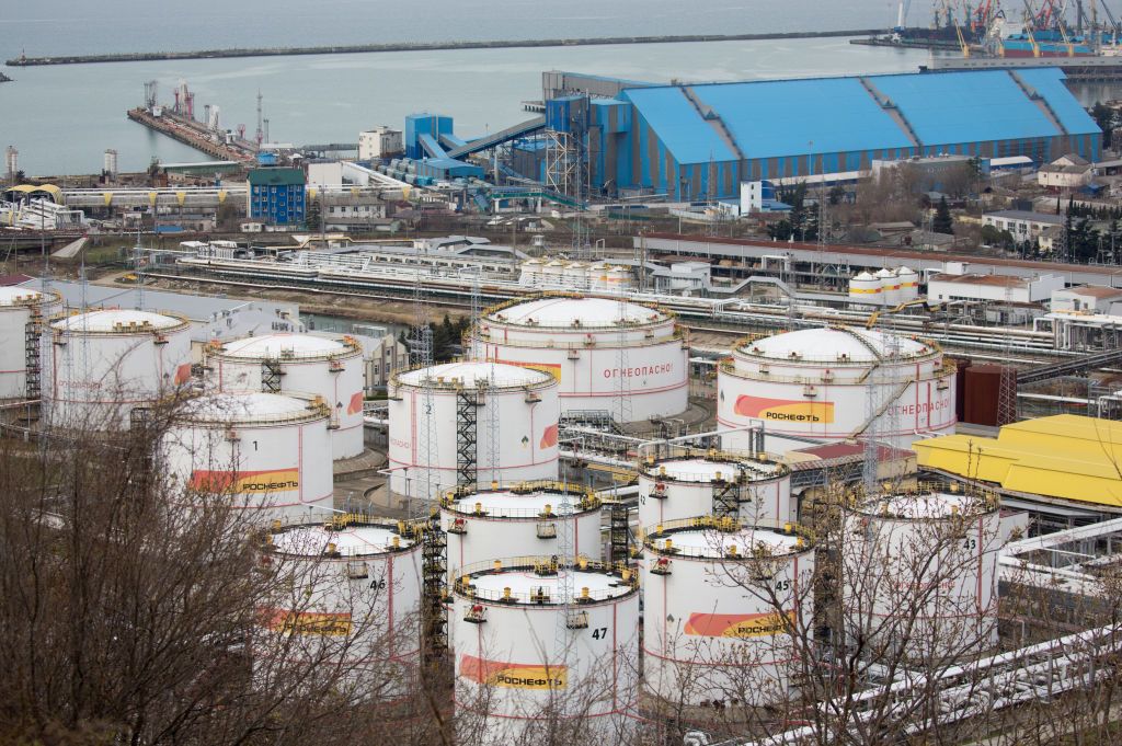 Reuters: Ukrainian drone attack on Russia's Tuapse refinery causes emergency shutdown