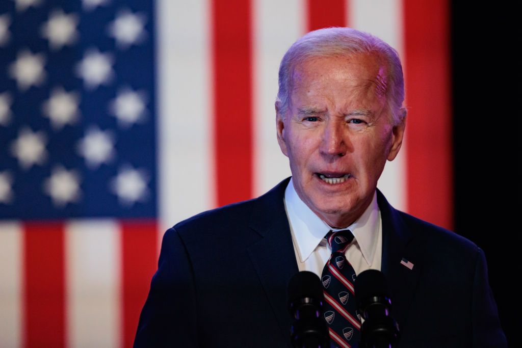 Biden announces new package of sanctions against Russia