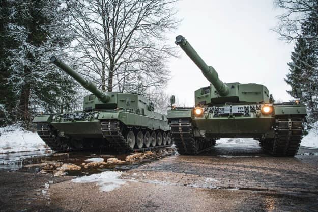 Denmark and the Netherlands prepare tank deliveries for Ukraine