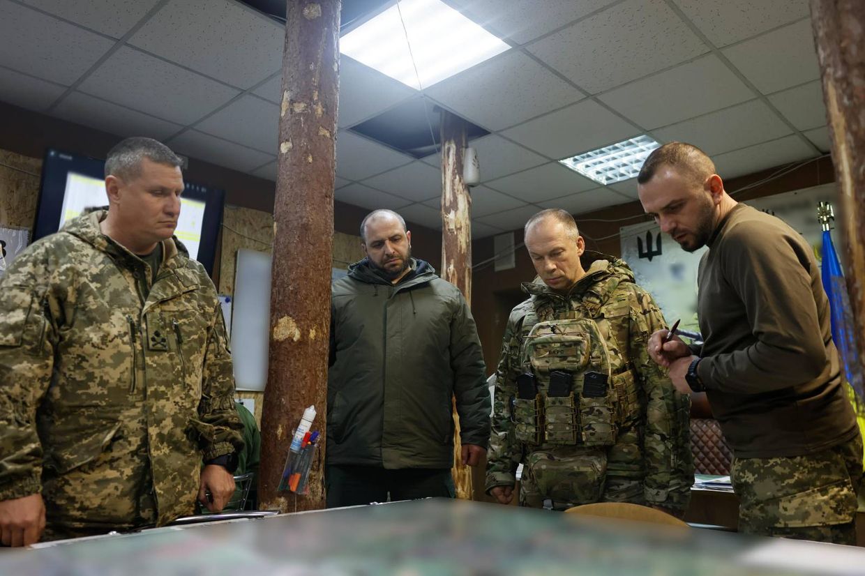 Syrskyi, Umerov visit front line, announce reinforcements