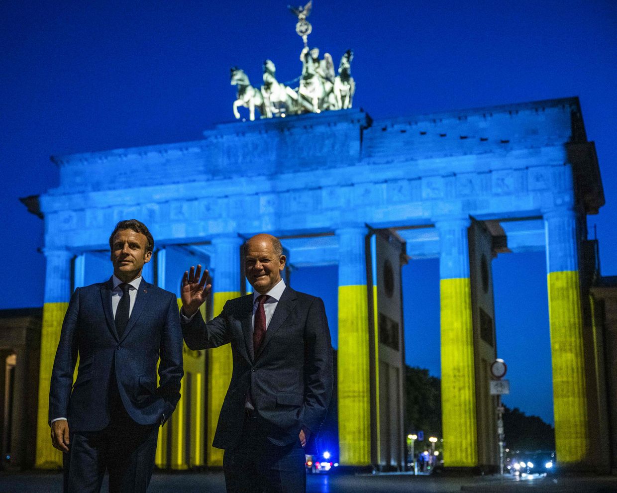 Bloomberg: Macron-Scholz split hurting Ukraine